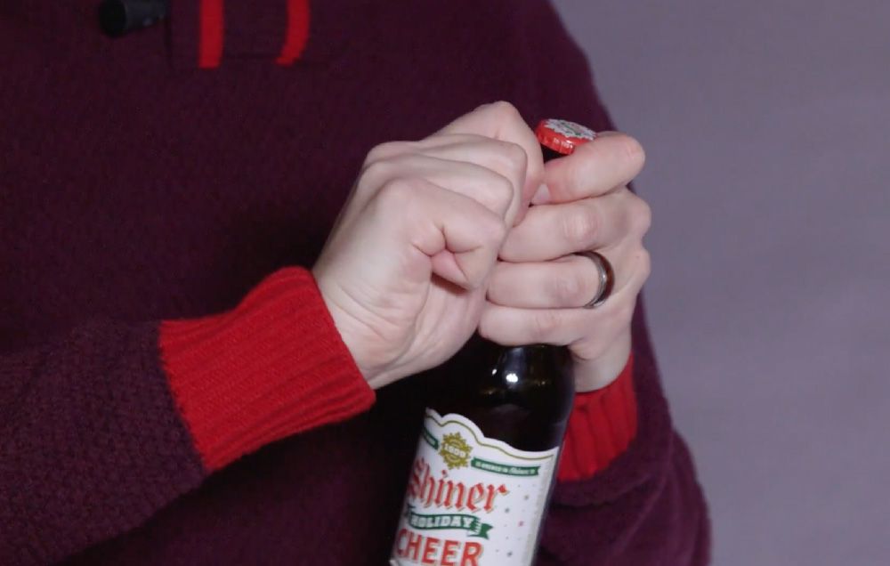 13 Ways to Open a Beer Bottle Without an Opener - Men's Journal