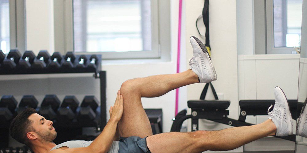 ​7 Ab Strengthening Moves You Can Perform With Back Pain