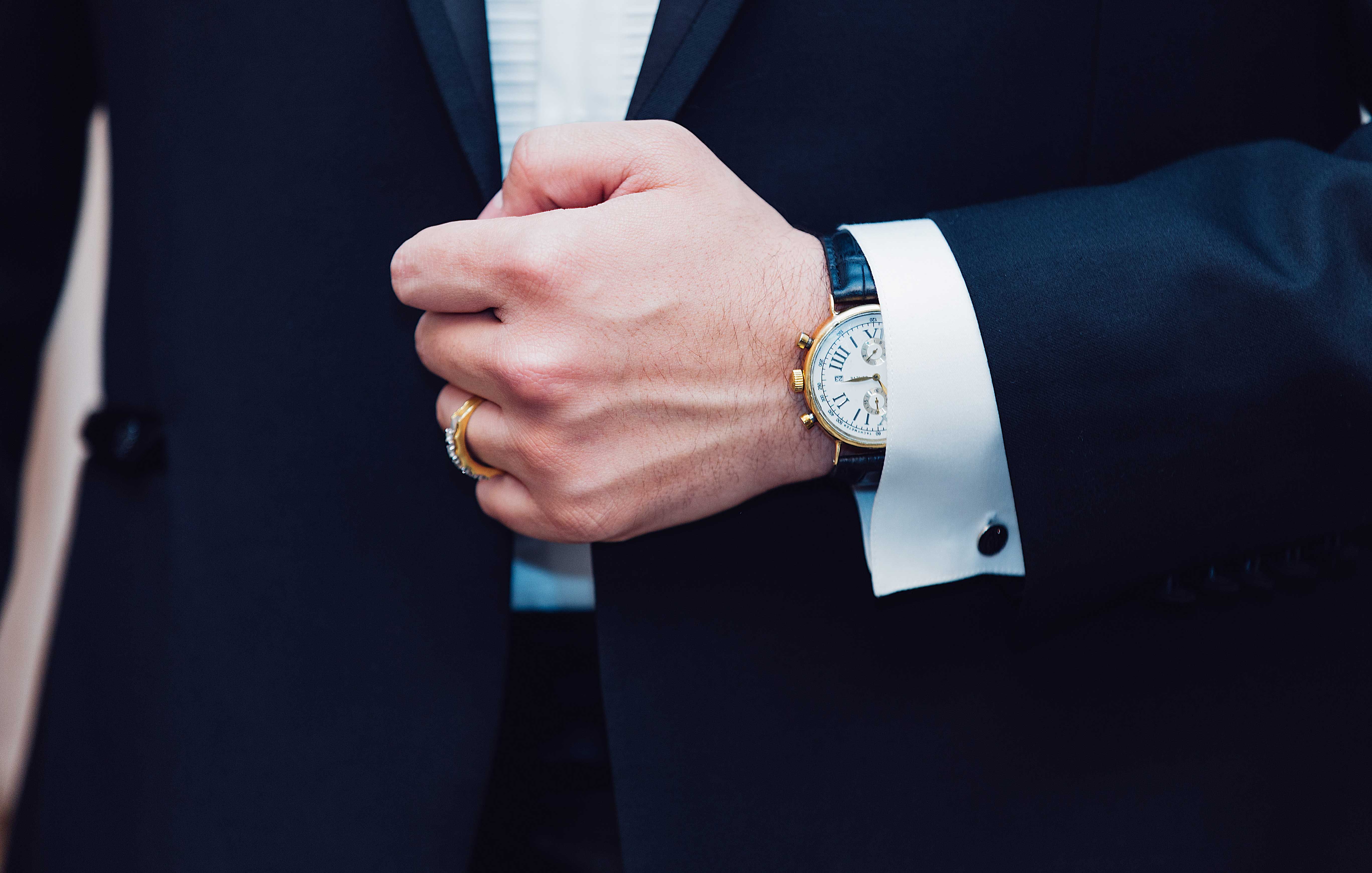 Shirt cuffs and watches – Permanent Style