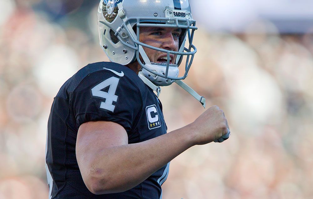 Raiders' Derek Carr plans on using his legs as well as arm