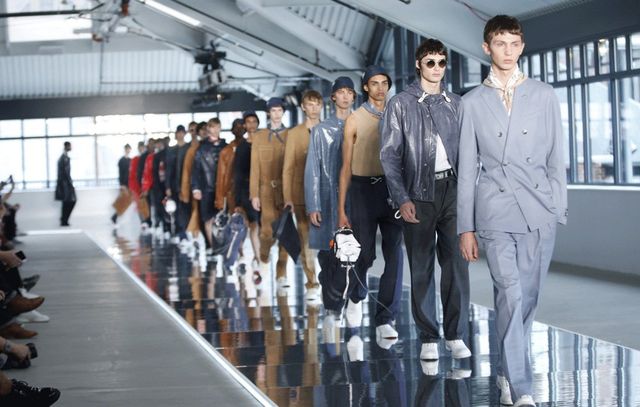 Louis Vuitton Men Slides  Sneakers fashion, Mens fashion dress
