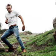 charlie hunnam april 2017 issue
