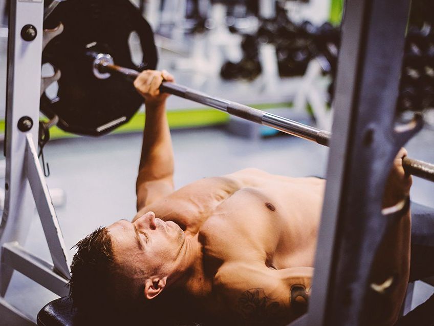 The Bench Press - Chest Fly Superset Will Help You Build Impressive Pecs