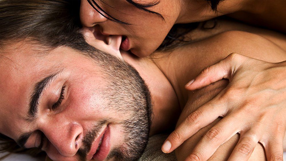 Sexiy Viedo Rometik Mp 3 - 5 Easy Ways to Get Her In the Mood For Sexâ€‹ | Men's Health