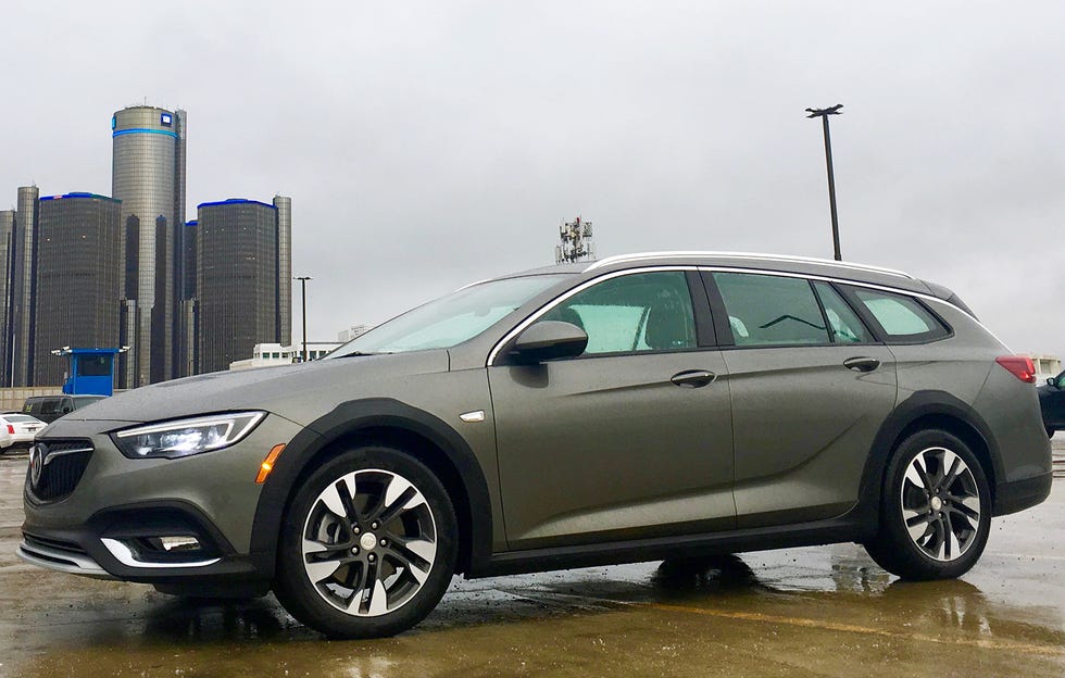 Buick Regal TourX Wagon