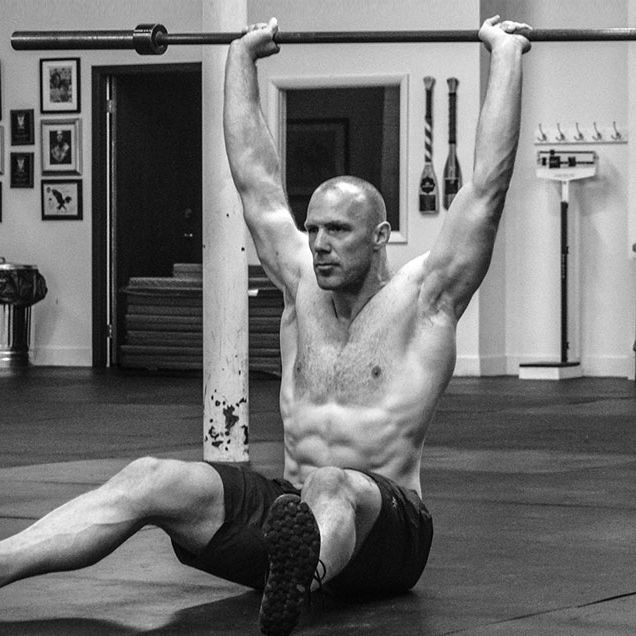 This Z-Press Challenge Will Shred Your Abs and Work Your Core