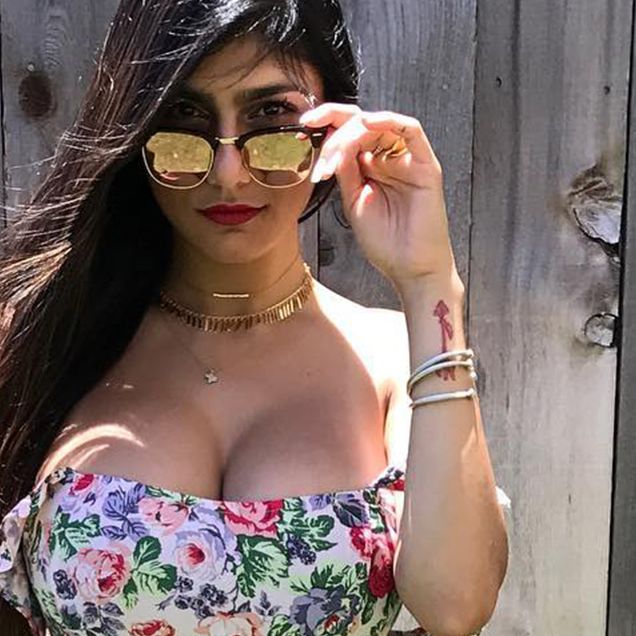 Hot Sex Of Women Bangle - Mia Khalifa Answers 7 Of Your Most Googled Sex Questions | Men's Health