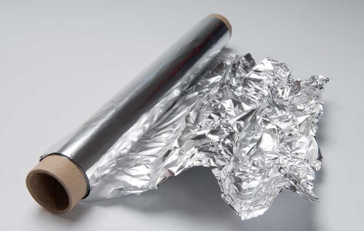 Dangerous New Trend Taking Over Web Has People Microwaving Aluminum Foil