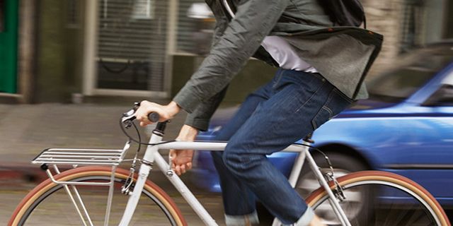 The Best Bike Commuter Clothes For Men