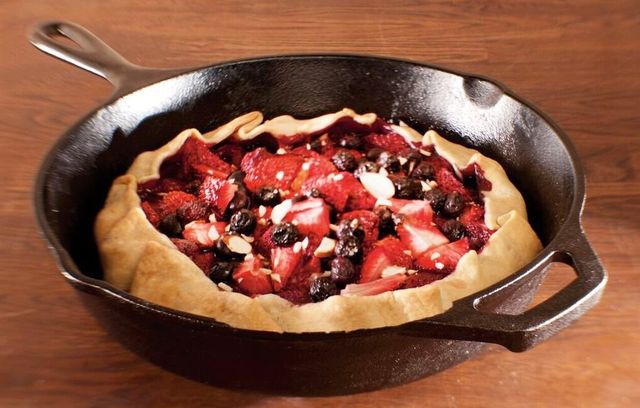 This Lodge Cast Iron Skillet Is the Last Pan You'll Ever Need to