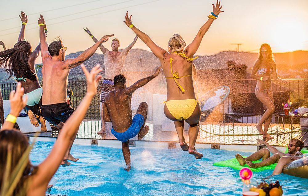 9 Epic Pool Party Accessories