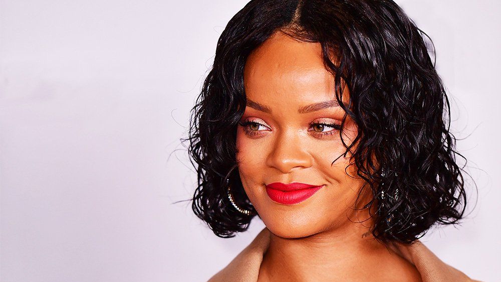 Rihanna Hot - Rihanna Hilariously Responds to Fat-Shaming Barstool Sports Blogger | Men's  Health