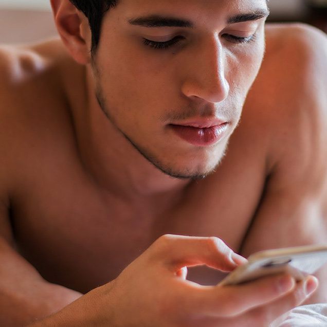 Cell Phone Porn - Why You Should Stop Watching Porn on Your Cell Phoneâ€‹ | Men's Health