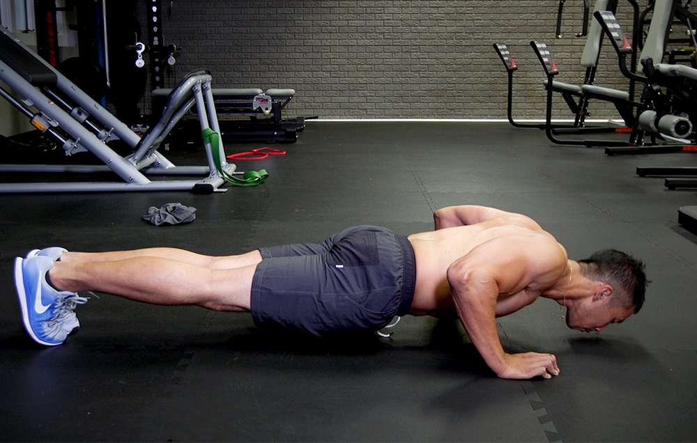 This 3-Move Routine Will Help You Build the Perfect Chest | Men’s Health