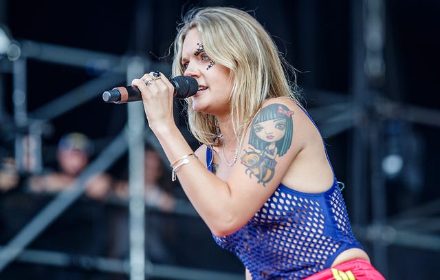 Swedish Singer Tove Lo Goes Topless During Lollapalooza Performance