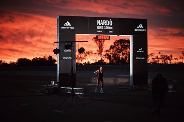 professional runners running at night