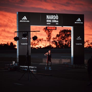 professional runners running at night professional runners running at night