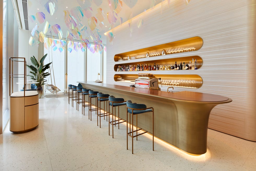 louis vuitton's le ﻿café v bar in osaka