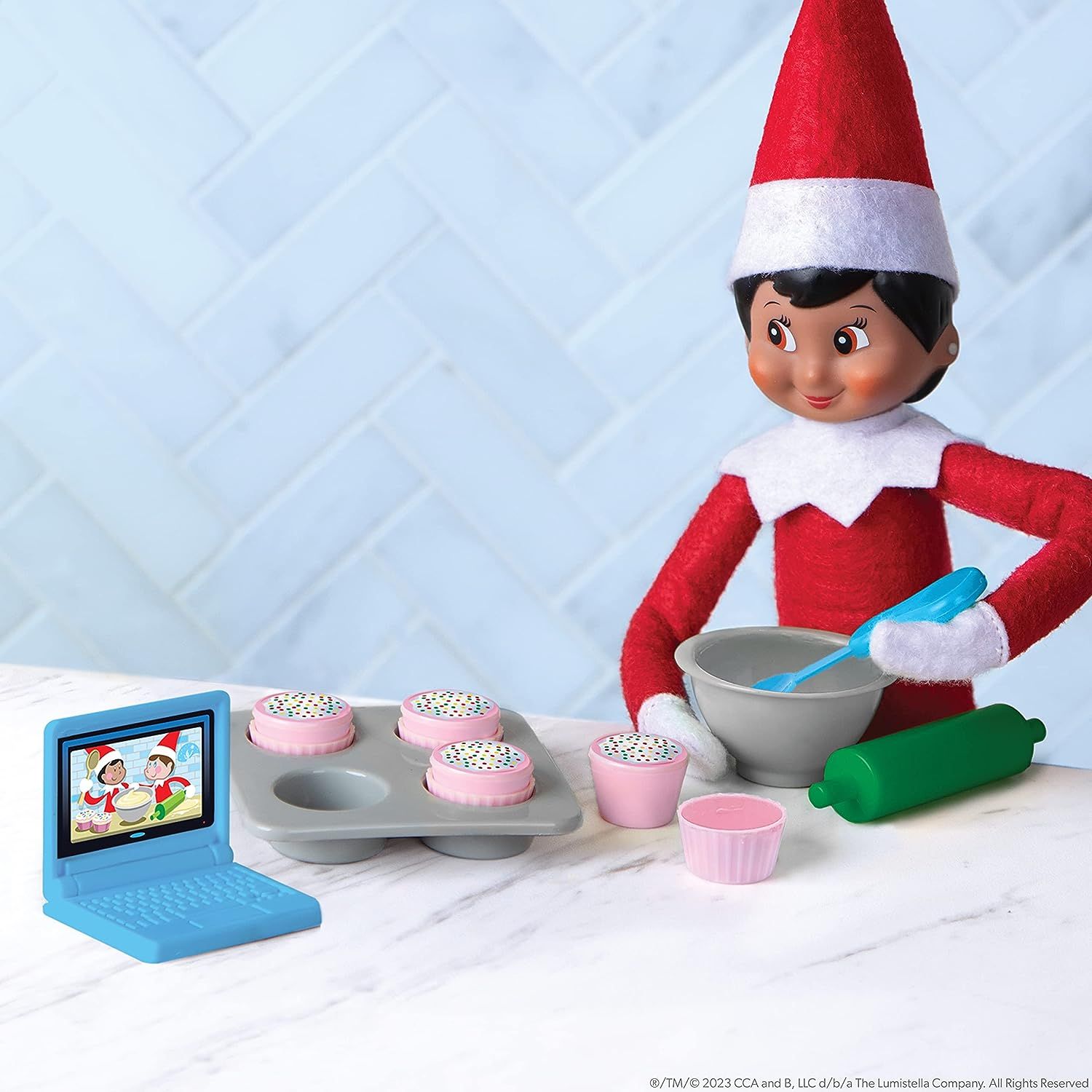 Easy Elf on the Shelf Ideas for Christmas Eve – SheKnows