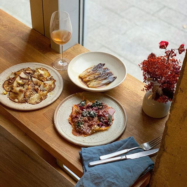 Instagram Web Viewer - wwwInsta  Tall kitchen table, Kitchen bar table,  Breakfast bar table