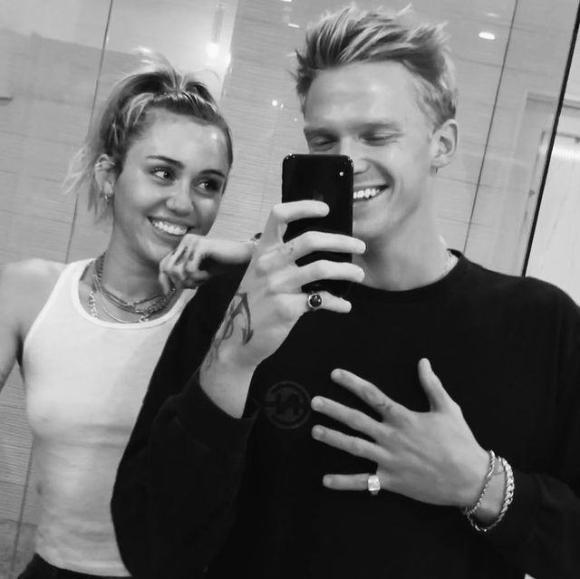 Miley Cyrus Shows Her Boobies To Cody Simpson So He Can Sing Better