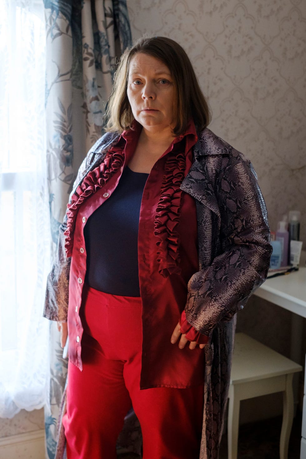 the light in the hall y golau.call sheet 19 19/11/2021 episode 1.sharon (joanna scanlan).photo by alistair heap