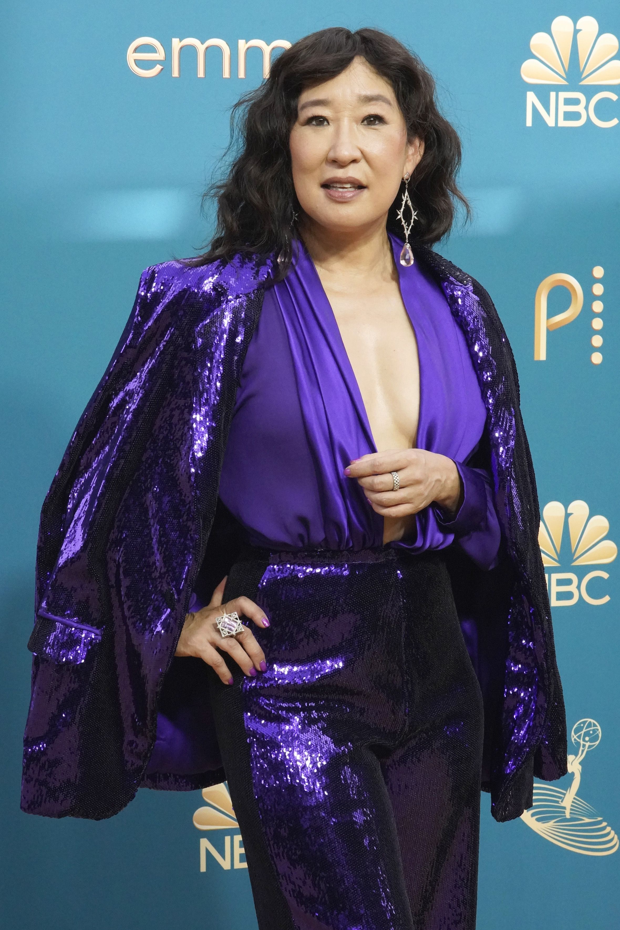 Sandra oh hot sale emmy dress