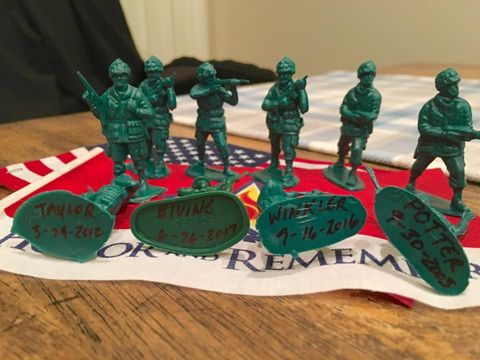 Green, Army men, Team, Fictional character, Toy, Games, Superhero, 