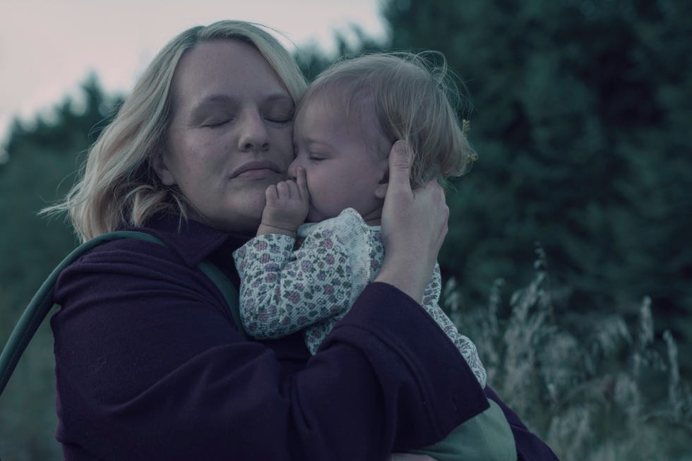 the handmaids tale “exile” june tries to settle in a new community. serena seeks a sanctuary. luke and moira take a big risk. (disney/steve wilkie) elisabeth moss