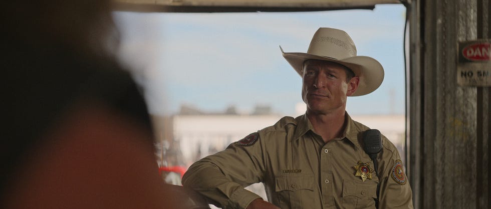 ransom canyon philip winchester as sheriff dan in episode 104 of ransom canyon cr courtesy of netflix © 2025