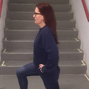 I Did 100 Lunges At Work Every Day For A Month. Here’s What Happened. I Did 100 Lunges At Work Every Day For A Month. Here’s What Happened.