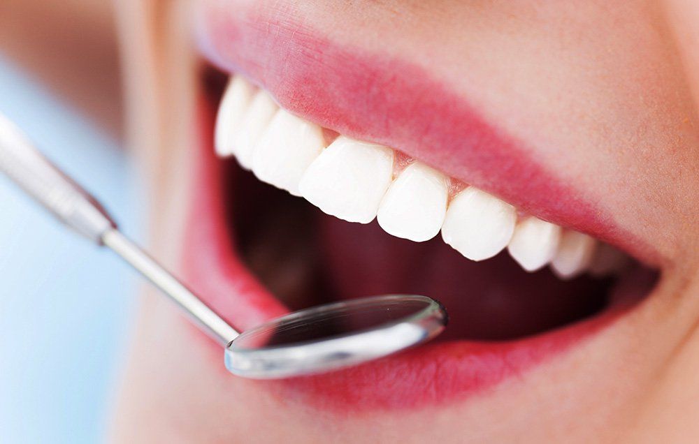 12 Things Your Dentist Knows About You Just By Looking in Your