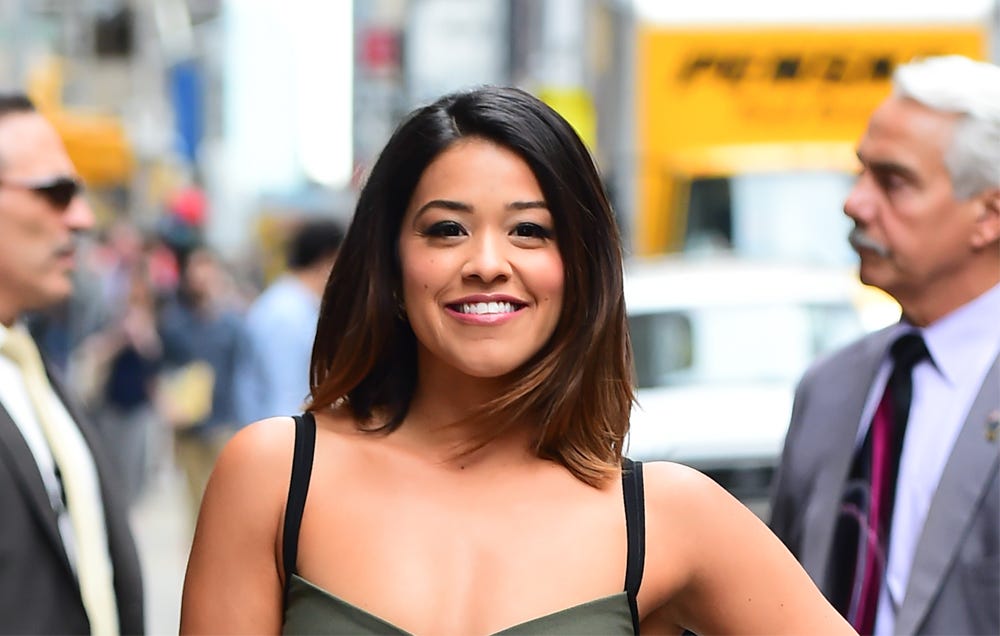 Gina Rodriguez opens up about anxiety over bare-faced portrait session –  New York Daily News