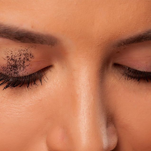Mascara tips prevent smudging