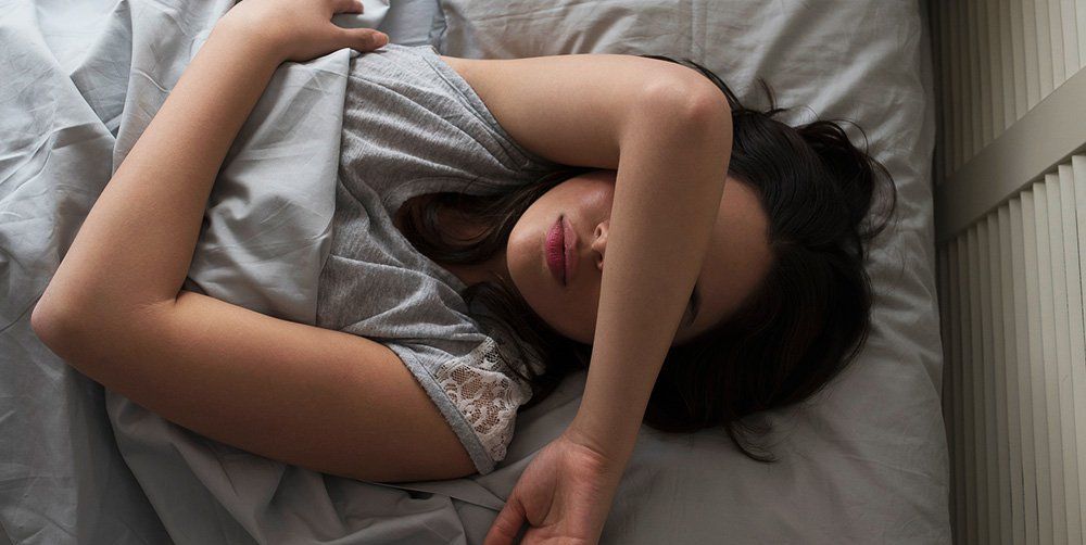 Why Do I Sweat In My Sleep? - 16 Reasons For Night Sweat In Women