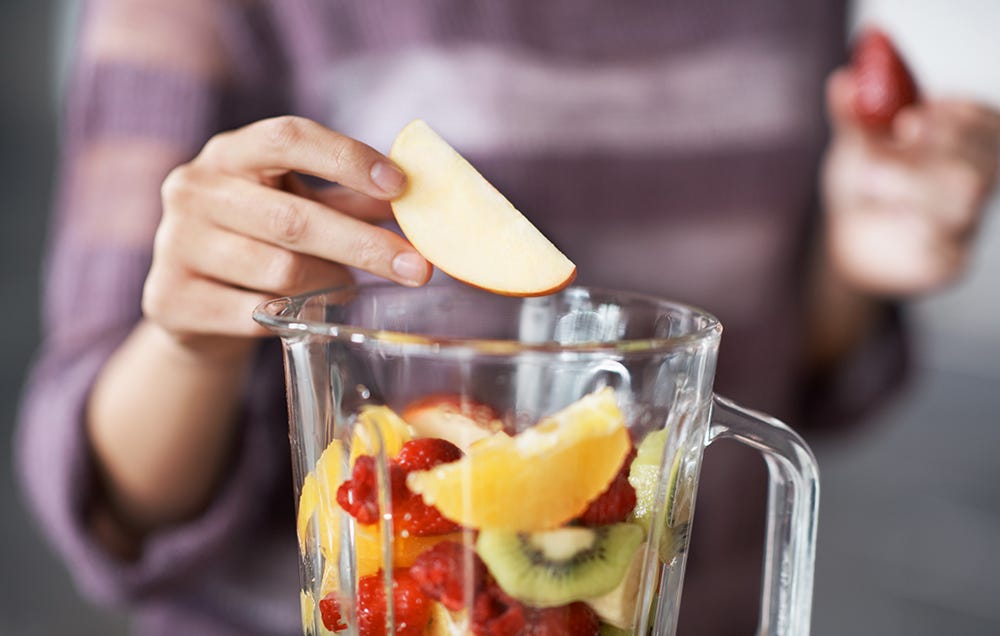 Why You Should Never Put Frozen Foods In The Blender