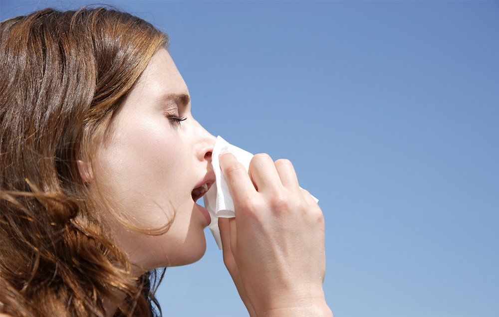 6 Reasons You're Sneezing All The Damn Time | Women's