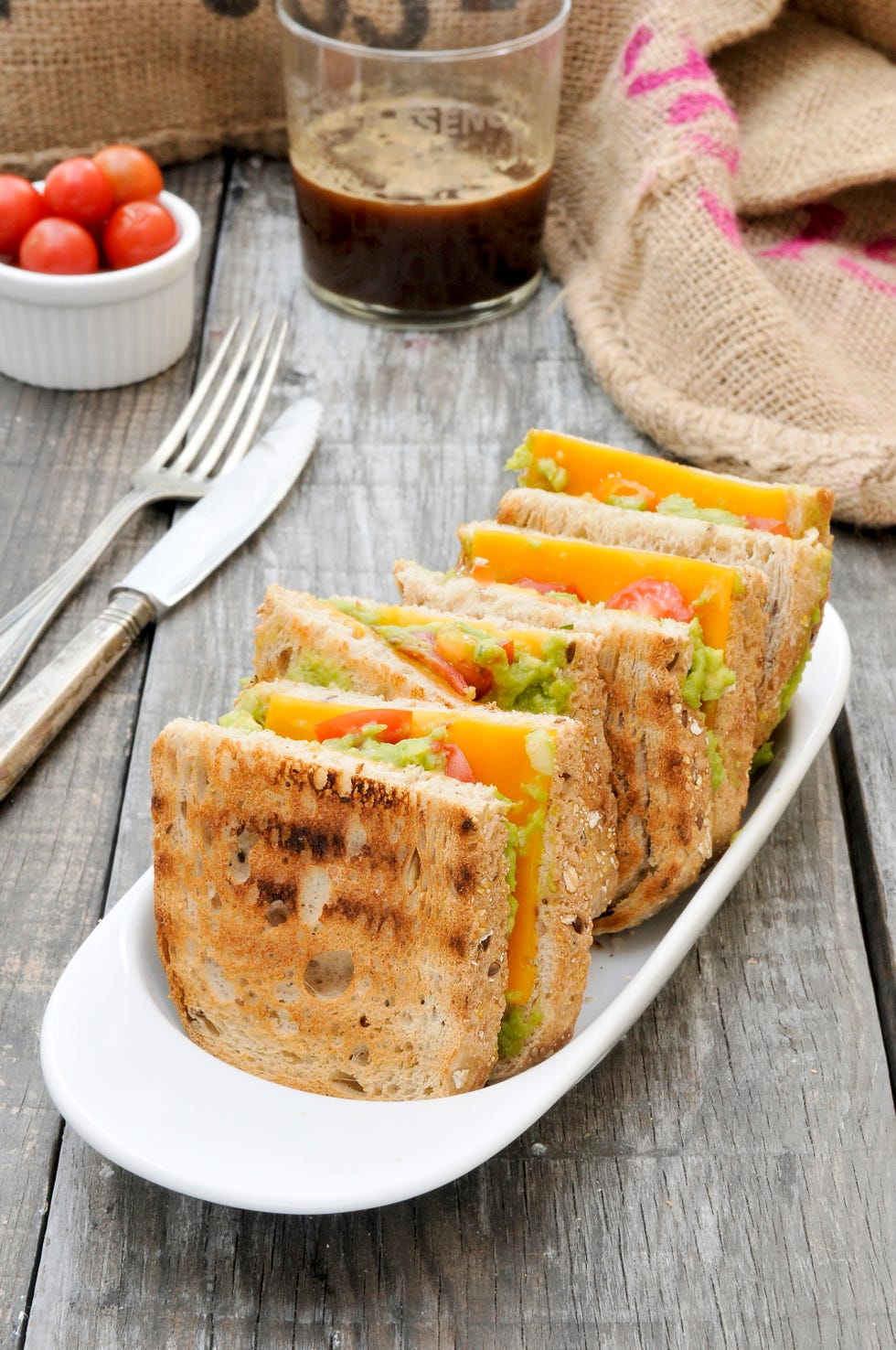 sandwich vegetariano con queso
