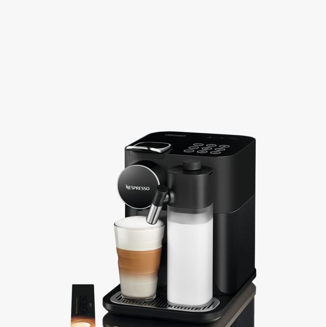 Espresso machine, Small appliance, Home appliance, Coffee grinder, Coffeemaker, Drip coffee maker, Kitchen appliance, Cup, Food processor, Machine, 