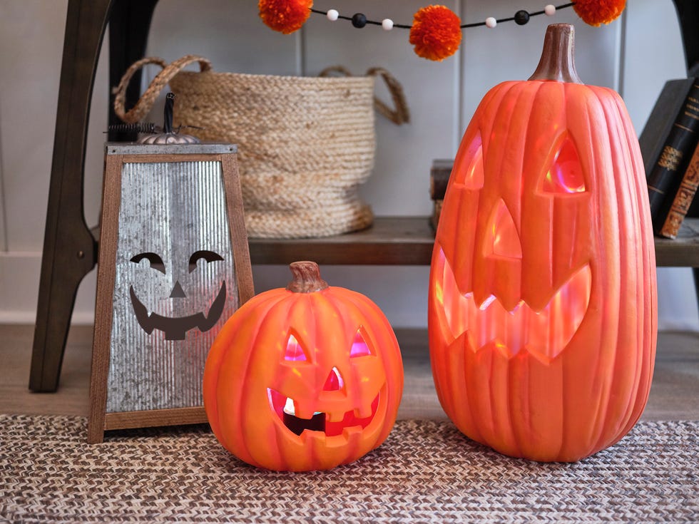 Pumpkin, Calabaza, Orange, Jack-o'-lantern, Gourd, Cucurbita, Fruit, Vegetable, Plant, Winter squash, 