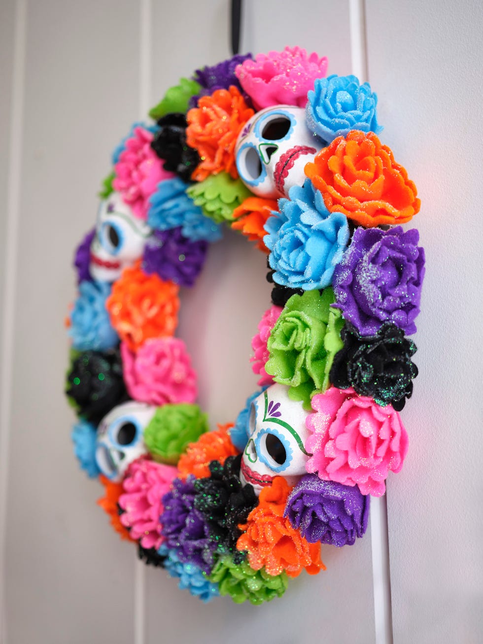 Wreath, Flower, Purple, Pink, Crochet, Plant, Cut flowers, Floral design, Textile, Thread, 
