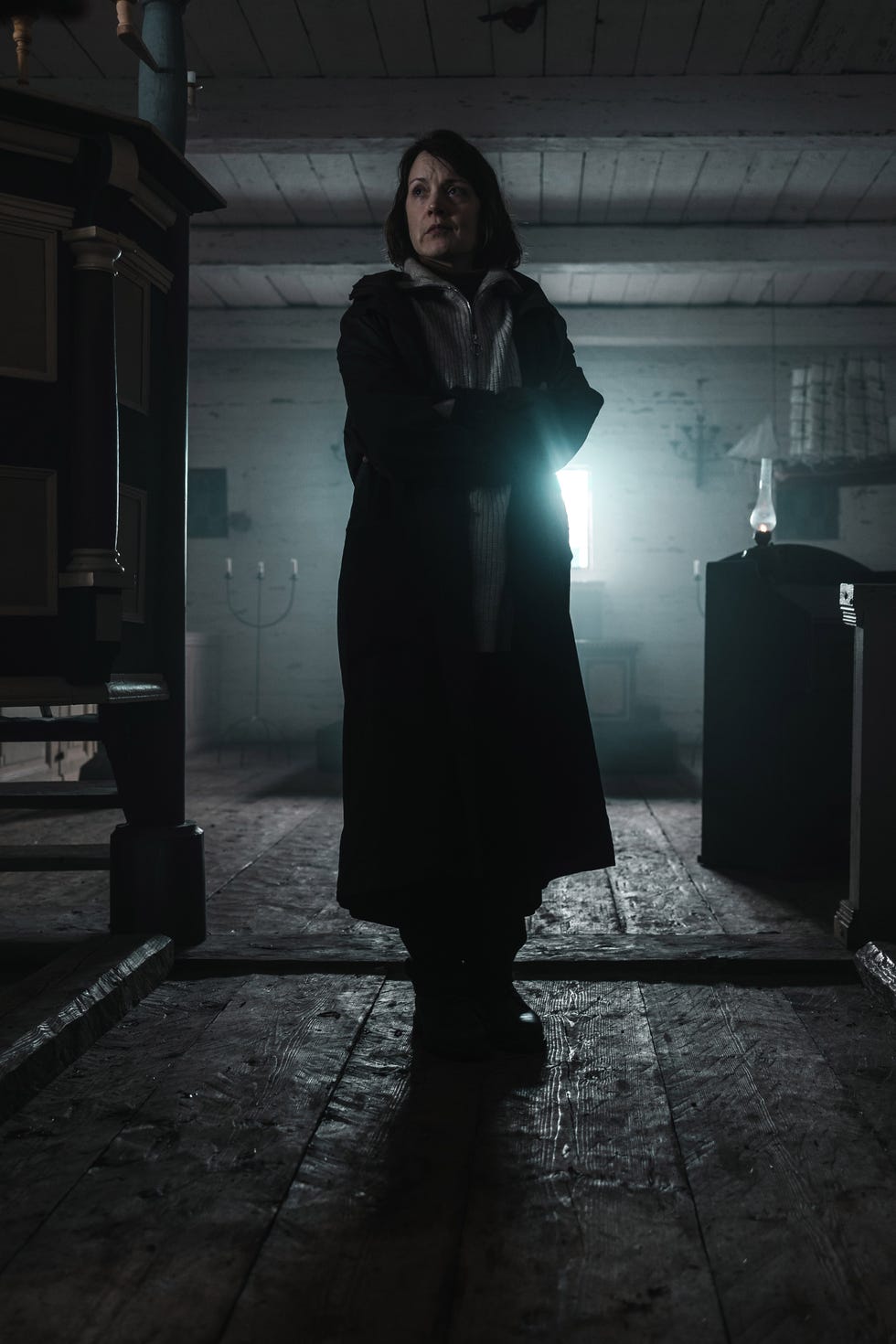 pictured: maria (played by elena leeve)