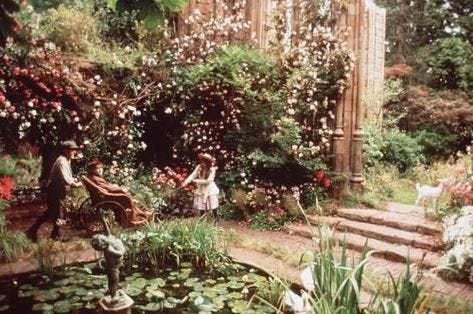 10 Best Movie Gardens - ELLE Decor's Favorite Cinematic Gardens