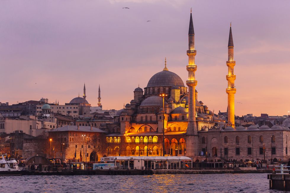 全球12個不容忽視的旅遊城市！外國旅客最愛的基隆夜市、世界首都之稱的伊斯坦堡，走遍全球此生必訪的城市