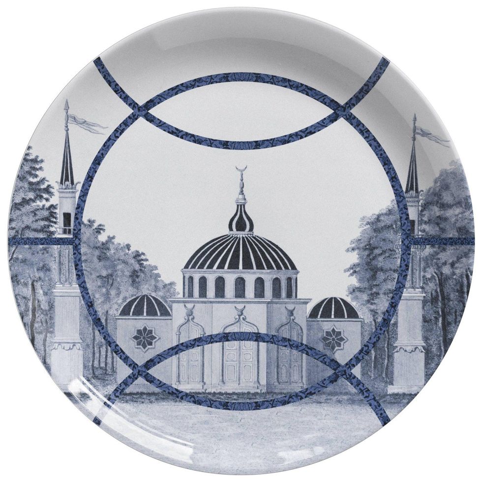 Dishware, Dome, Plate, Architecture, Tableware, Dome, Porcelain, Byzantine architecture, Circle, Oval, 