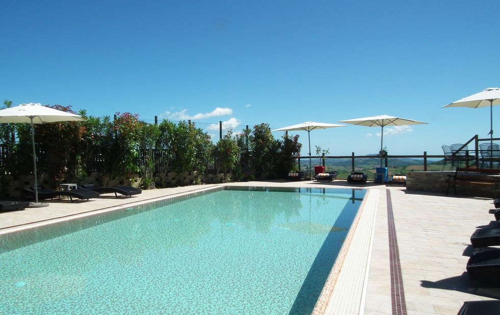 Swimming pool, Property, Real estate, House, Building, Resort, Leisure, Vacation, Home, Sky, 