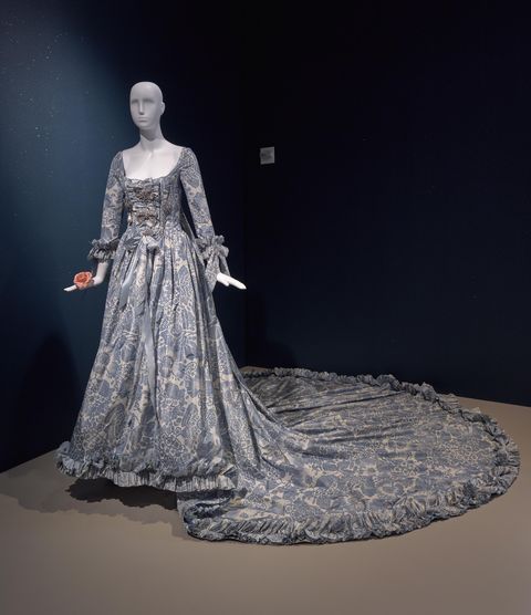 Amal Clooney's Wedding Dress - Oscar de la Renta Exhibition at the ...