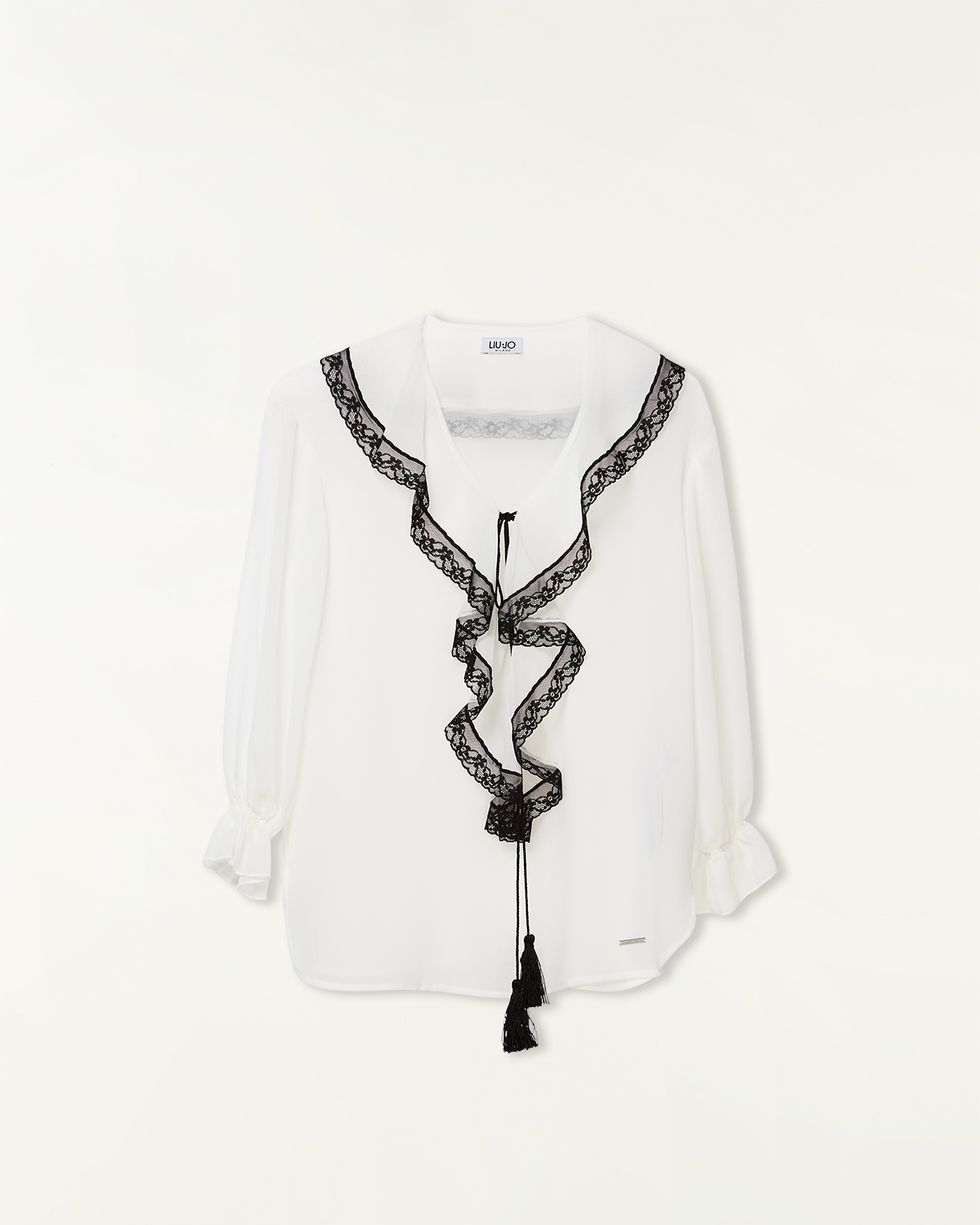 White, Clothing, Outerwear, Chain, Sleeve, Neck, Necklace, Fashion accessory, Font, T-shirt, 