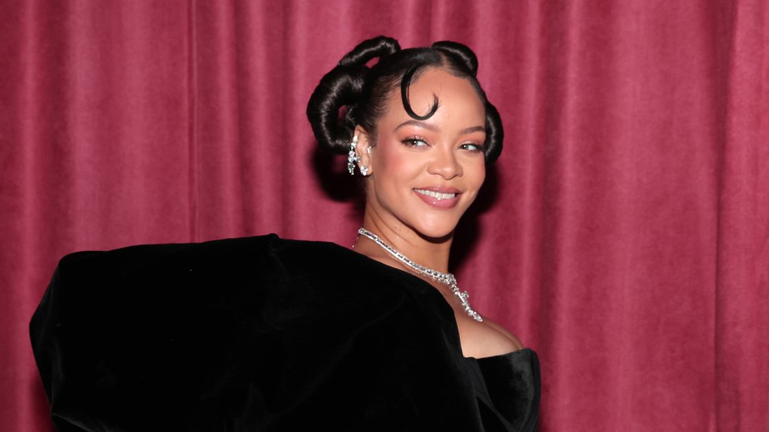 preview for Rihanna Posts Video of Son To Tiktok
