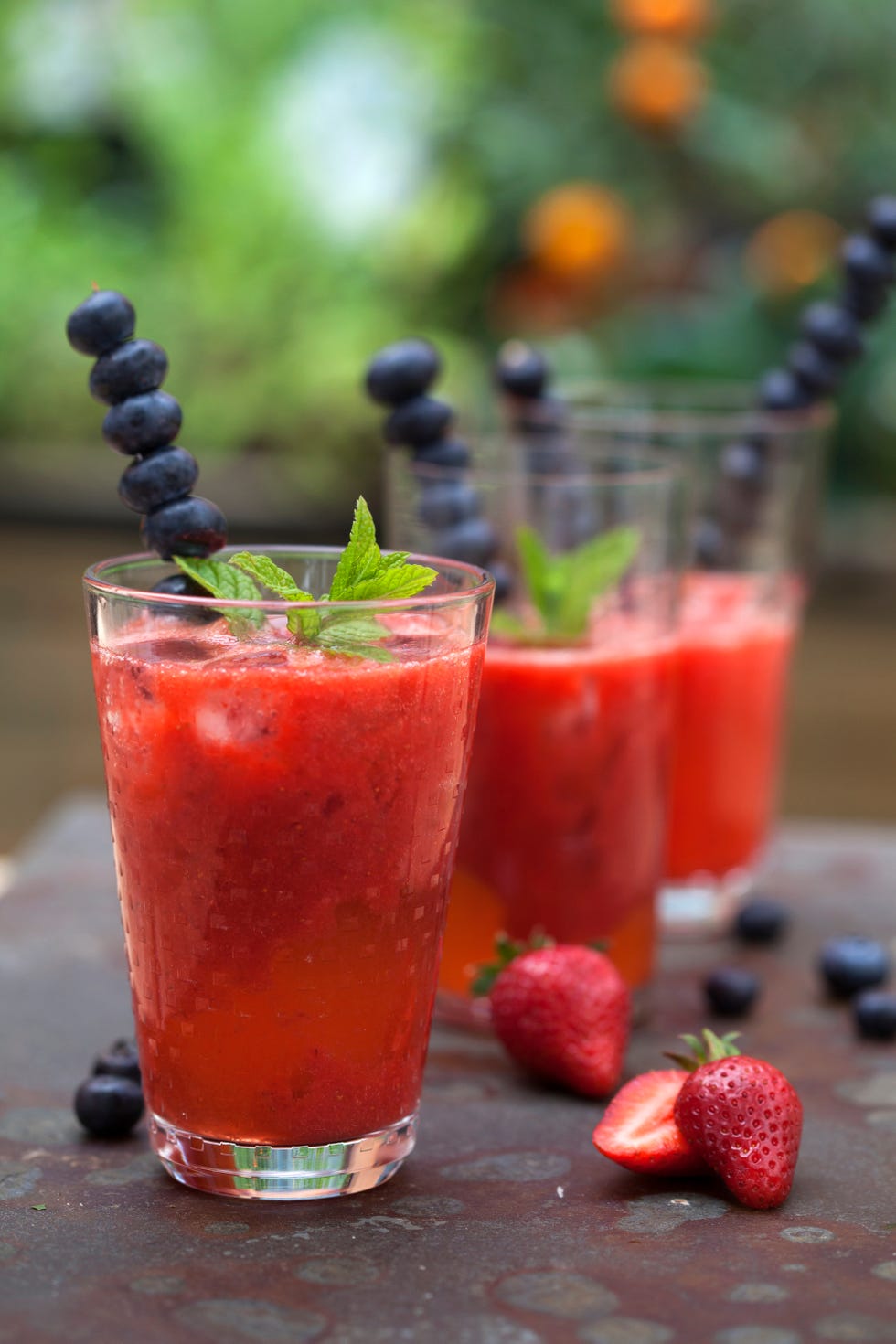 sprite con ruibarbo y fresas